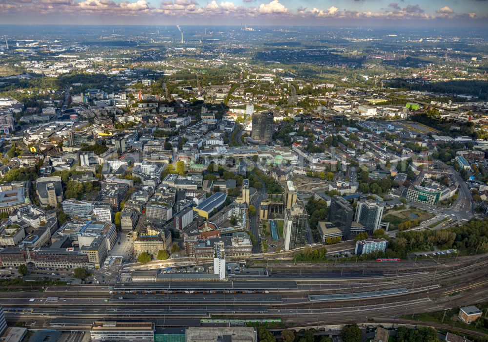 Aerial photograph Essen - City view of the inner city area on Rathenaustrasse in the district Stadtkern in Essen in the Ruhr area in the state North Rhine-Westphalia, Germany