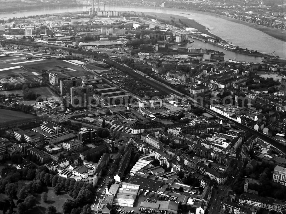 Düsseldorf from the bird's eye view: City view on down town in the district Unterbilk in Duesseldorf in the state North Rhine-Westphalia, Germany