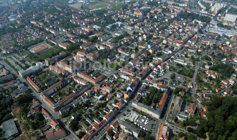 Riesa from the bird's eye view: City view of the inner-city area at the crossroads of Parkstrasse and Hauptstrasse in Riesa in the state Saxony