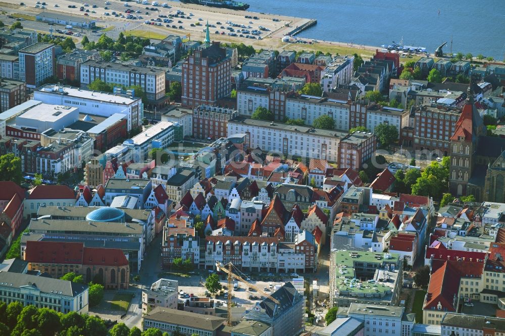 Aerial image Rostock - City view on down town Rostocker Heide - Rungestrasse - Am Hopfenmarkt - in the district Stadtmitte in Rostock in the state Mecklenburg - Western Pomerania, Germany