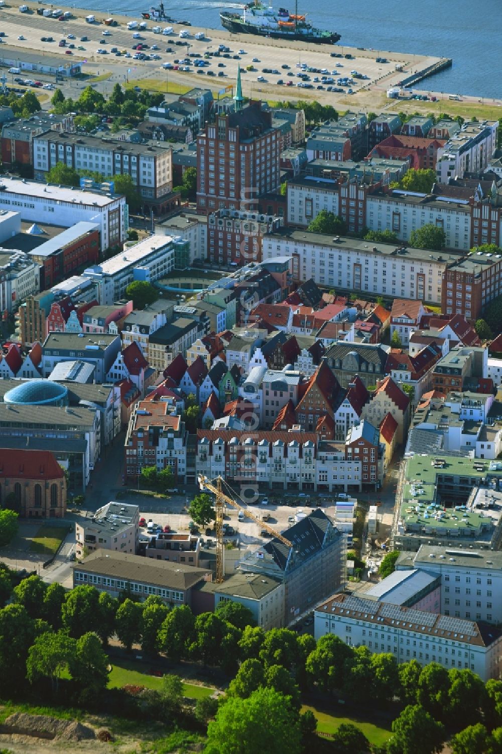 Aerial photograph Rostock - City view on down town Rostocker Heide - Rungestrasse - Am Hopfenmarkt - in the district Stadtmitte in Rostock in the state Mecklenburg - Western Pomerania, Germany