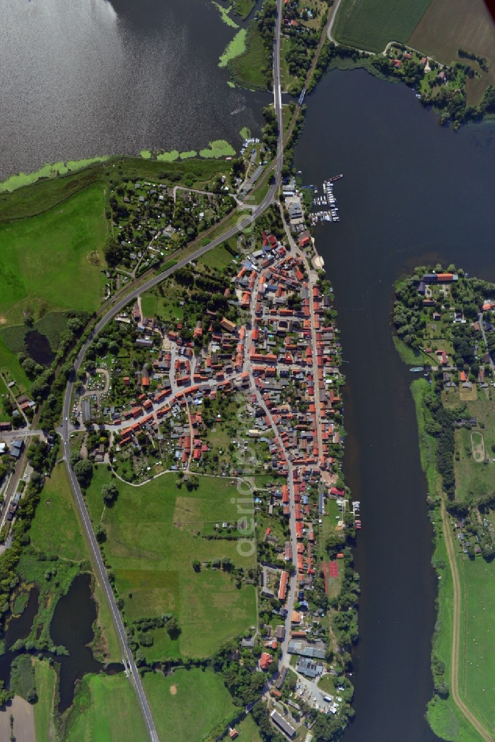 Aerial image Havelsee - Cityscape of downtown area and the city center on the banks of Beetzsees in Havelsee in Brandenburg