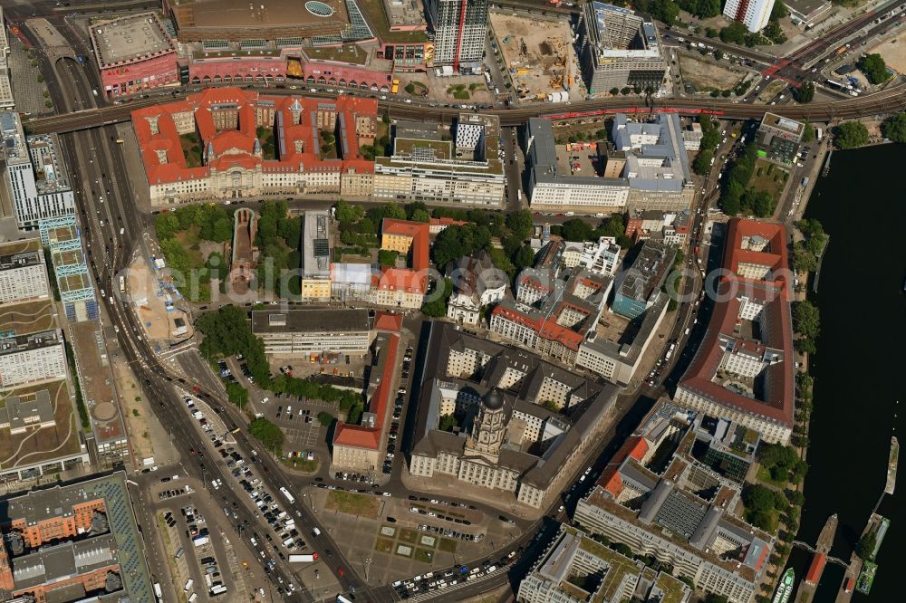 Berlin from the bird's eye view: City view on down town Stralauer Strasse - Rolandstrasse - Littenstrasse on Altes Stadthaus in Berlin, Germany