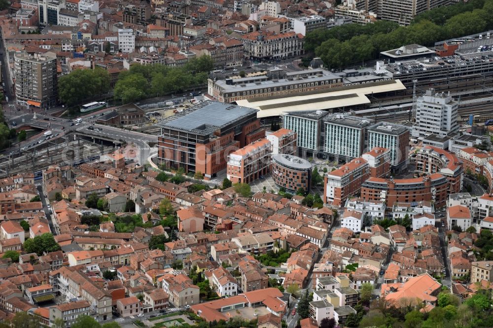 Toulouse from the bird's eye view: City view of the city area of in Toulouse in Languedoc-Roussillon Midi-Pyrenees, France