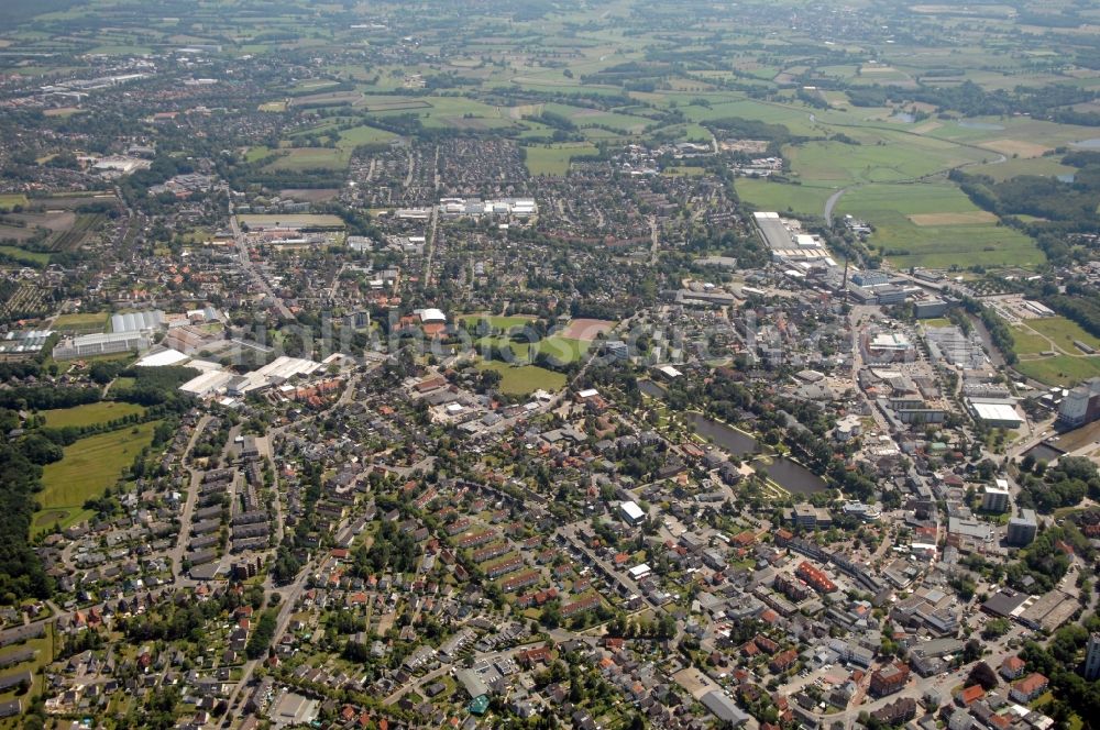 Aerial image Uetersen - City view on down town in Uetersen in the state Schleswig-Holstein, Germany