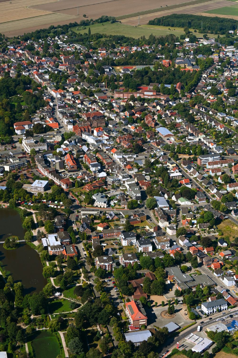 Aerial photograph Uetersen - City view on down town in Uetersen in the state Schleswig-Holstein, Germany