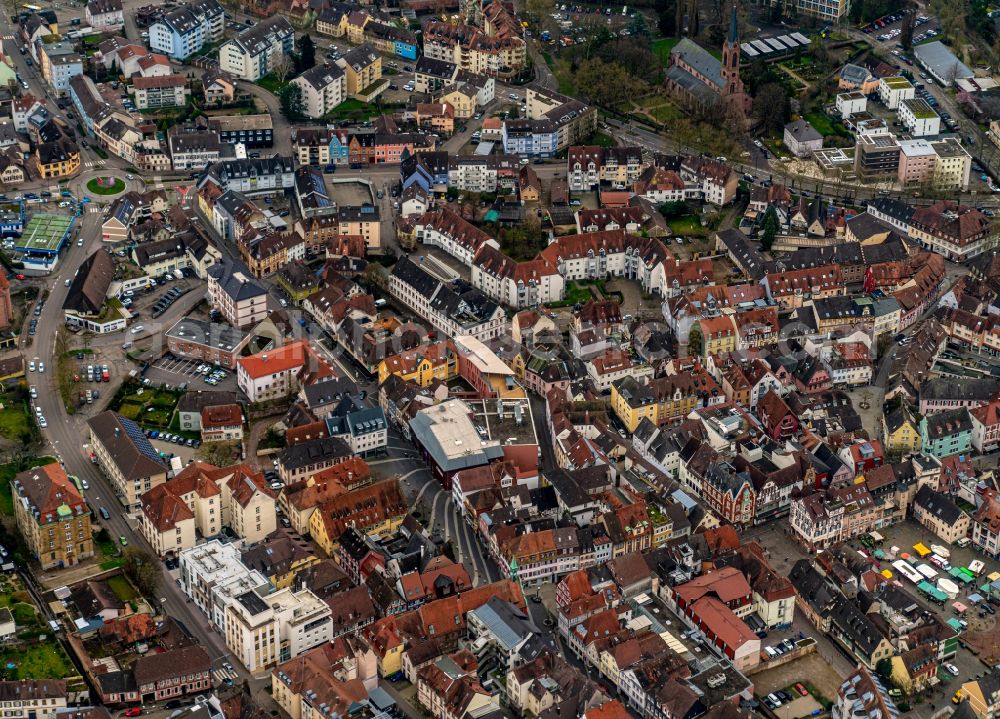 Lahr/Schwarzwald from the bird's eye view: City view on down town Urteilsplatz Friedrichstrasse in Lahr/Schwarzwald in the state Baden-Wurttemberg, Germany