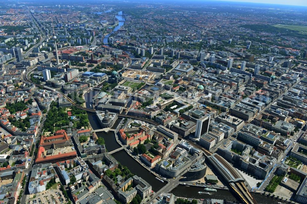 Aerial photograph Berlin Mitte - Cityscape downtown area in the center of East Berlin Mitte