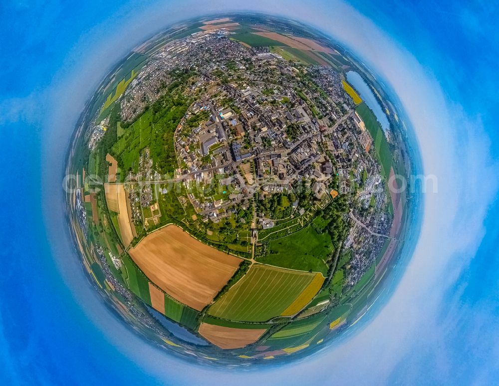 Zülpich from the bird's eye view: City view on down town in Zuelpich in the state North Rhine-Westphalia, Germany