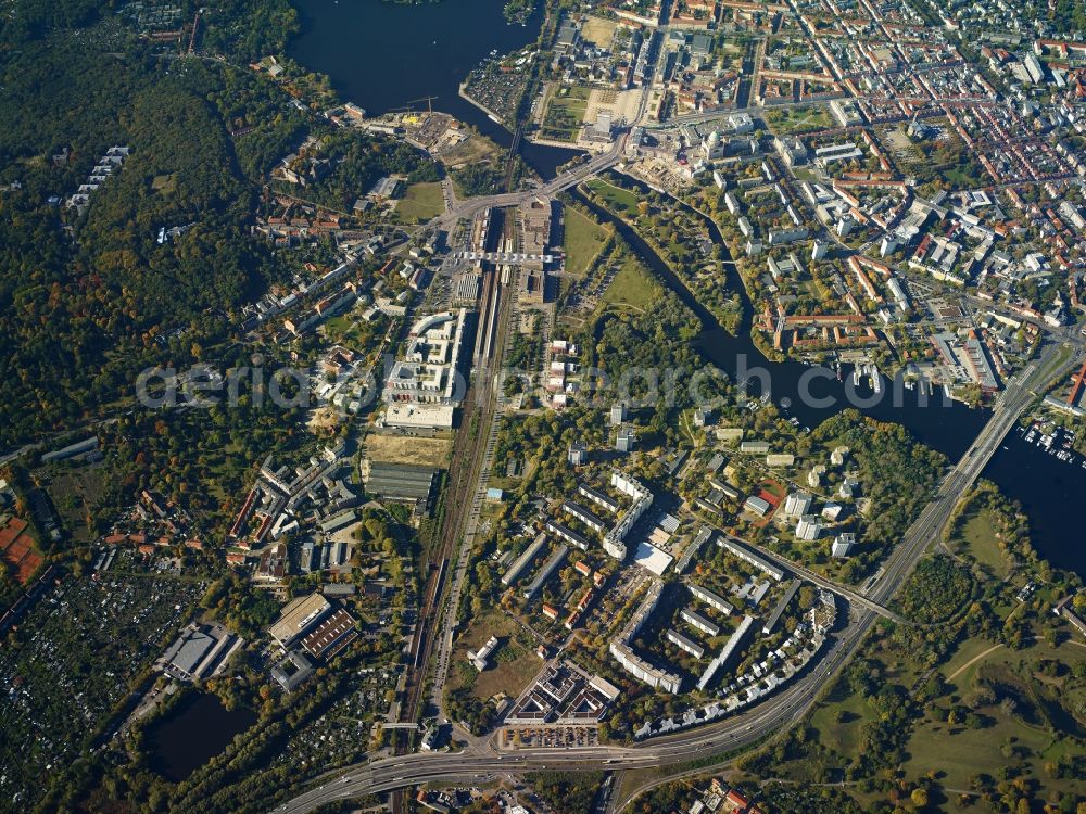 Aerial image Potsdam - Cityscape of downtown area between Havel, Central Station Templiner suburb in Potsdam in Brandenburg