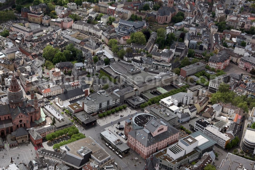 Mainz from the bird's eye view: City view of downtown area of Altstadt in Mainz in the state Rhineland-Palatinate, Germany. In the center of the picture is the Ludwigstrasse, which stretches from the cathedral to the Osteiner Hof on Schillerplatz