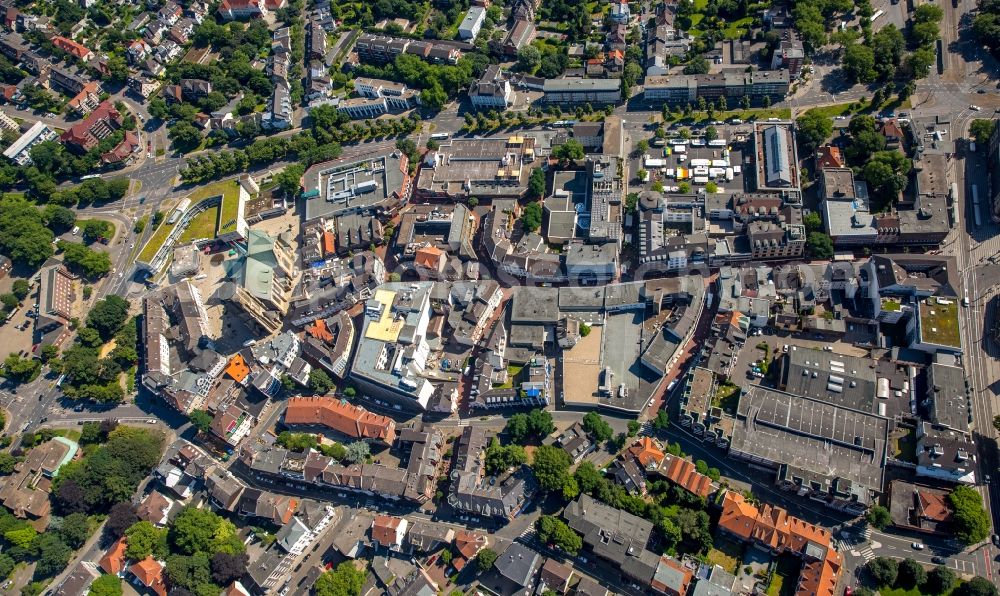 Aerial image Gelsenkirchen - Cityscape of downtown area with the Buer Provost Church St. Urbanus and Springemarkt at the De-La-Chevallerie Street in Gelsenkirchen in North Rhine-Westphalia