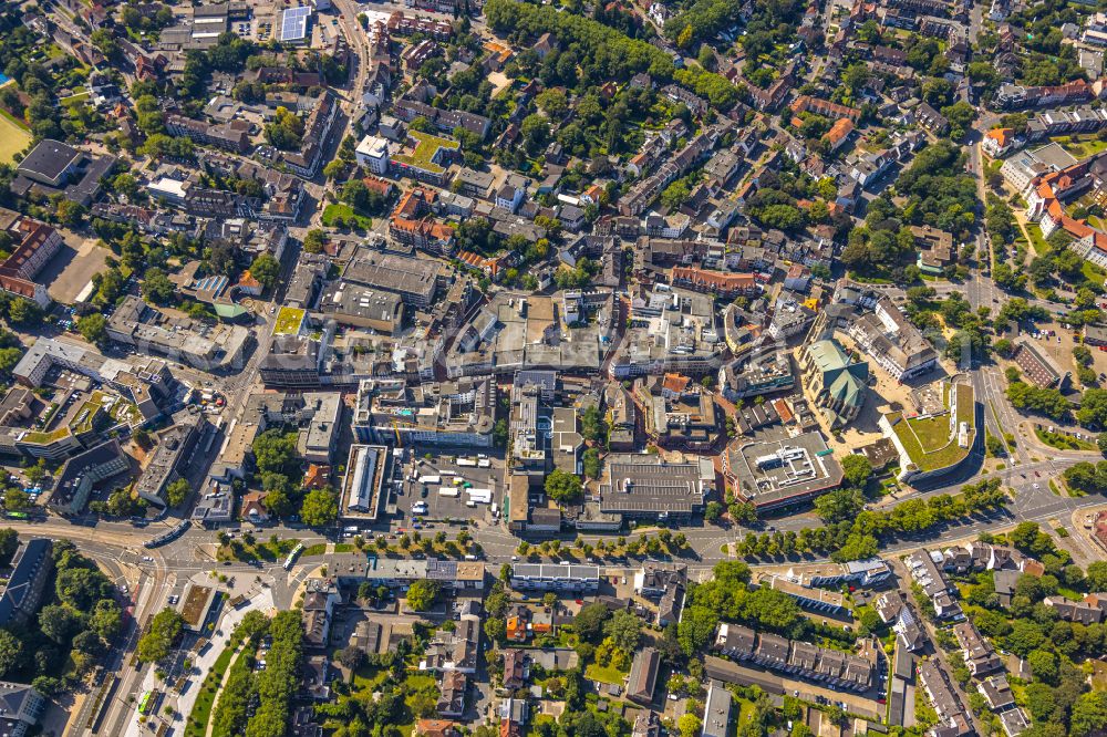 Aerial photograph Gelsenkirchen - Cityscape of downtown area with the Buer Provost Church St. Urbanus and Springemarkt at the De-La-Chevallerie Street in Gelsenkirchen in North Rhine-Westphalia