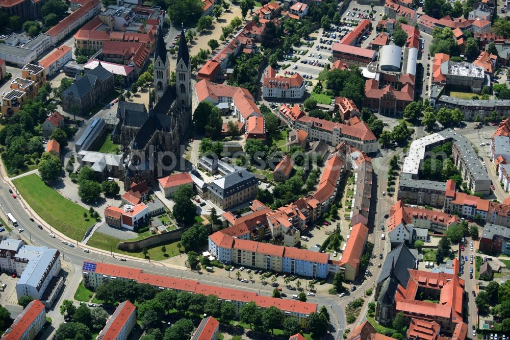 Aerial photograph Halberstadt - City view of downtown area Dominikanerstrasse - Hoher Weg - Lichtengraben in Halberstadt in the state Saxony-Anhalt