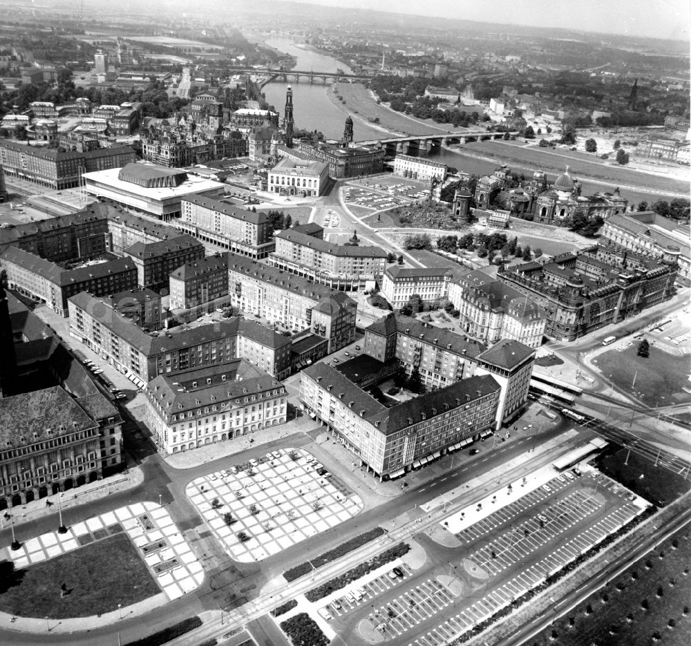 Dresden from the bird's eye view: City view of downtown area inner historic district at the Elbe in Dresden in the state Saxony. In the picture the Frauenkirche, the catholic Hofkirche an the Zwinger in Dresden. In the background bridges crossing the river