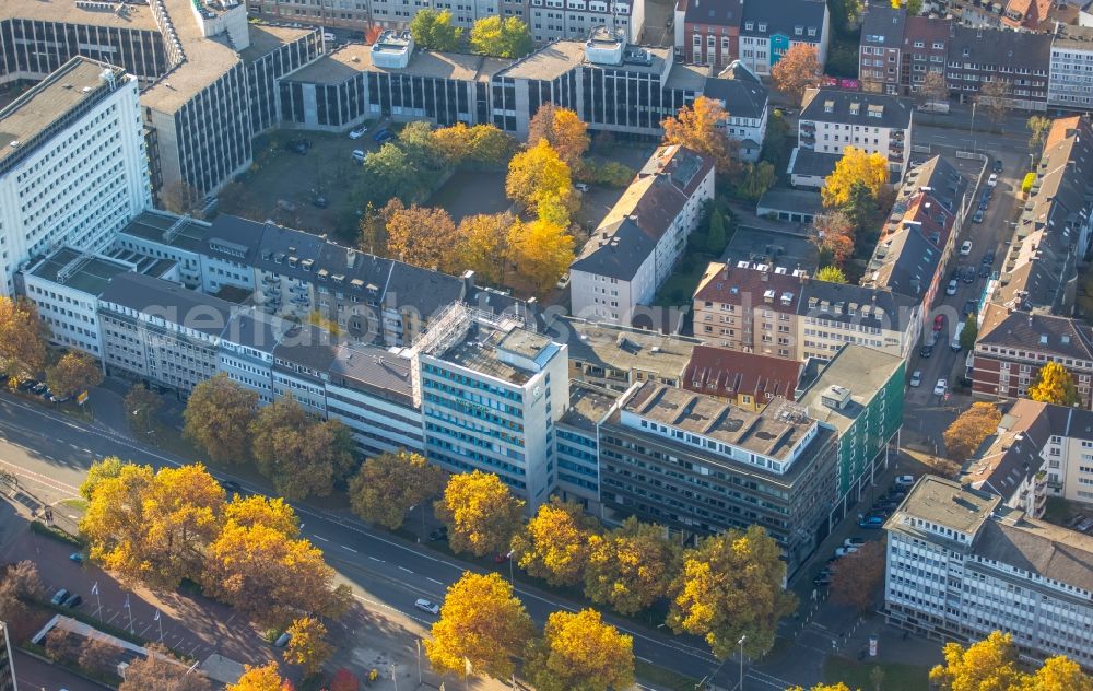 Aerial image Essen - City view of downtown area along the Huyssenallee in Essen in the state North Rhine-Westphalia