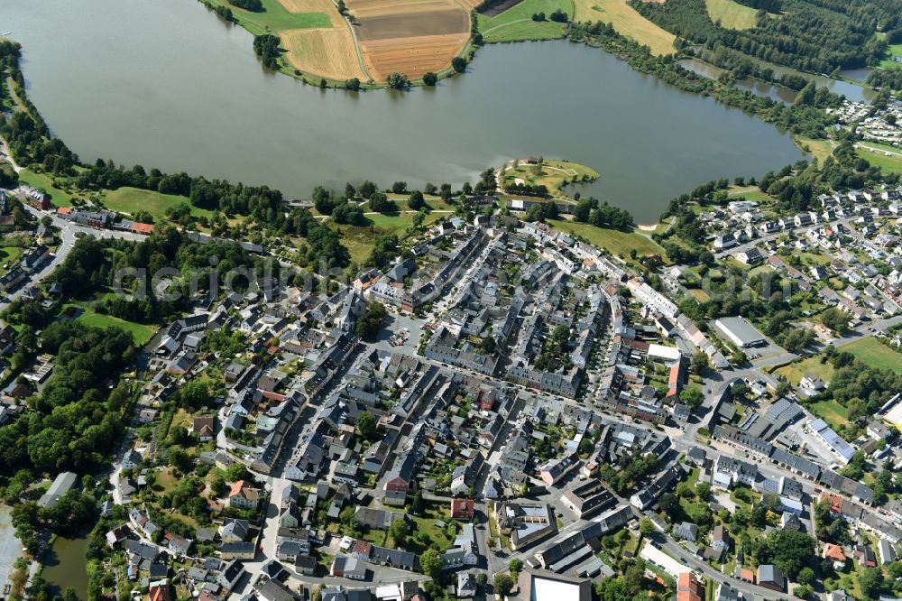 Aerial photograph Weißenstadt - City view of downtown area at the Weissenstaedter Lake in Weissenstadt in the state Bavaria