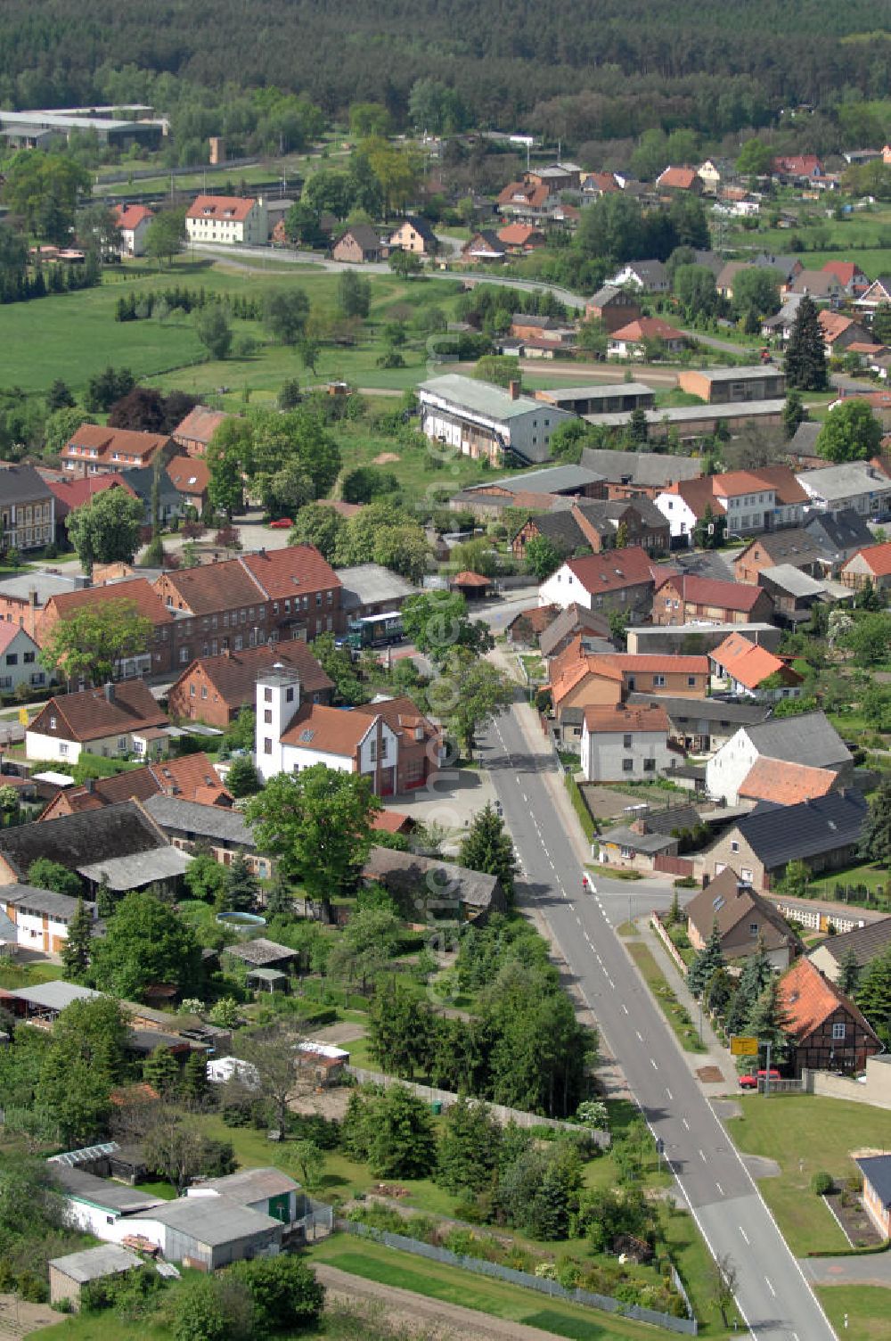 Gardelegen OT Jävenitz from above - Cityscape with the street Lindstaedter Strasse of Jaevenitz in Saxony-Anhalt