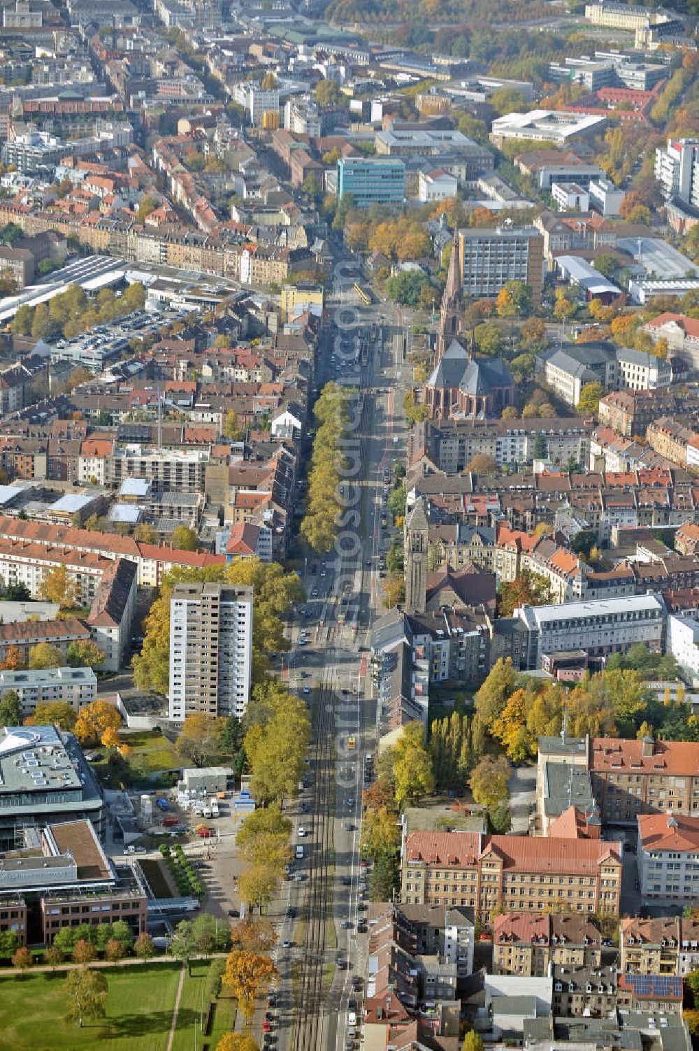 Aerial image Karlsruhe - Blick über Karlsruhe entlang der Durlacher Allee und Kaiserstraße nach Westen Richtung Stadtzentrum. View of the city along the Durlacher Allee and Kaiserstrasse to the west towards city center.