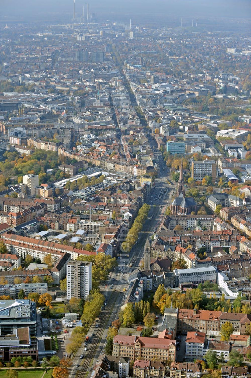 Karlsruhe from above - Blick über Karlsruhe entlang der Durlacher Allee und Kaiserstraße nach Westen Richtung Stadtzentrum. View of the city along the Durlacher Allee and Kaiserstrasse to the west towards city center.