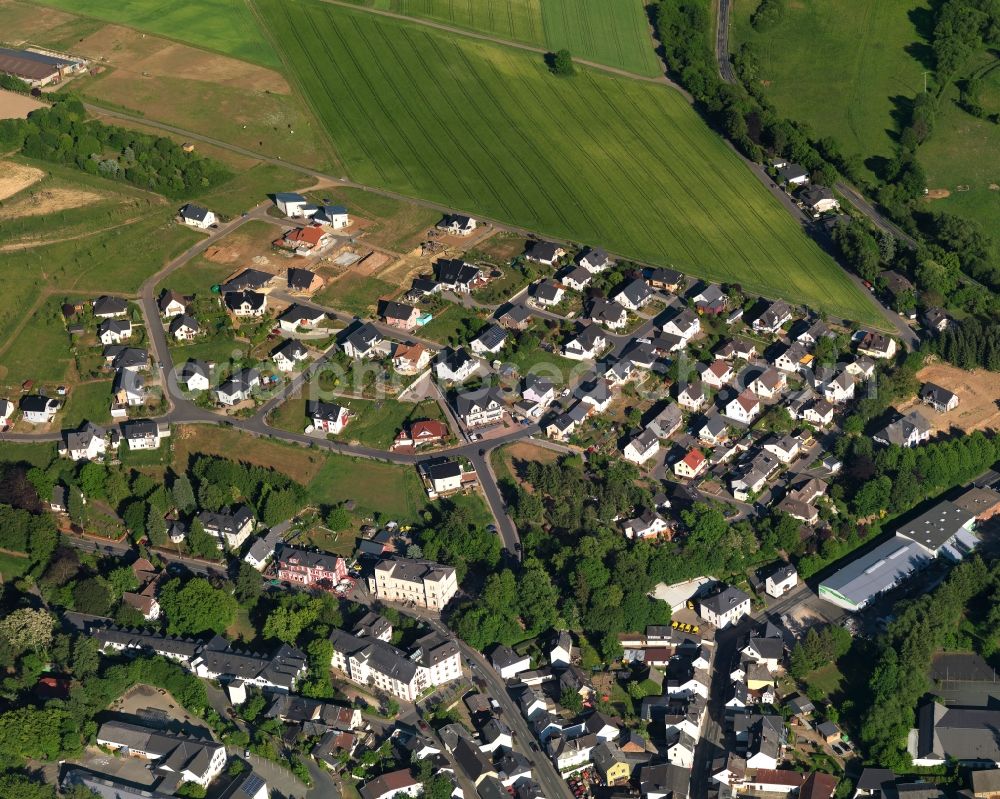 Aerial photograph Katzenelnbogen - View of the town of Katzenelnbogen in the state of Rhineland-Palatinate. The small town is an official tourist resort in the county district of Rhine-Lahn. It is located in the Einrich region on Nature Park Nassau