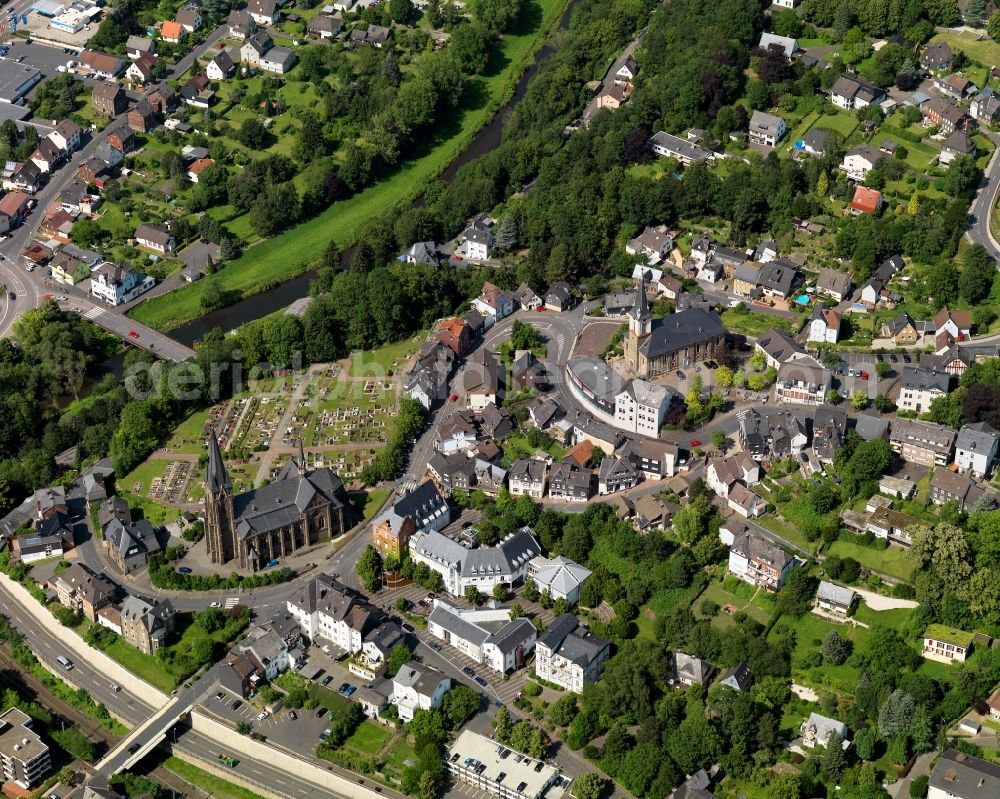 Aerial photograph Kirchen (Sieg) - City view of Kirchen (Sieg) in Rhineland-Palatinate. The Town is a recognized health resort in the southwestern part of Siegerlands