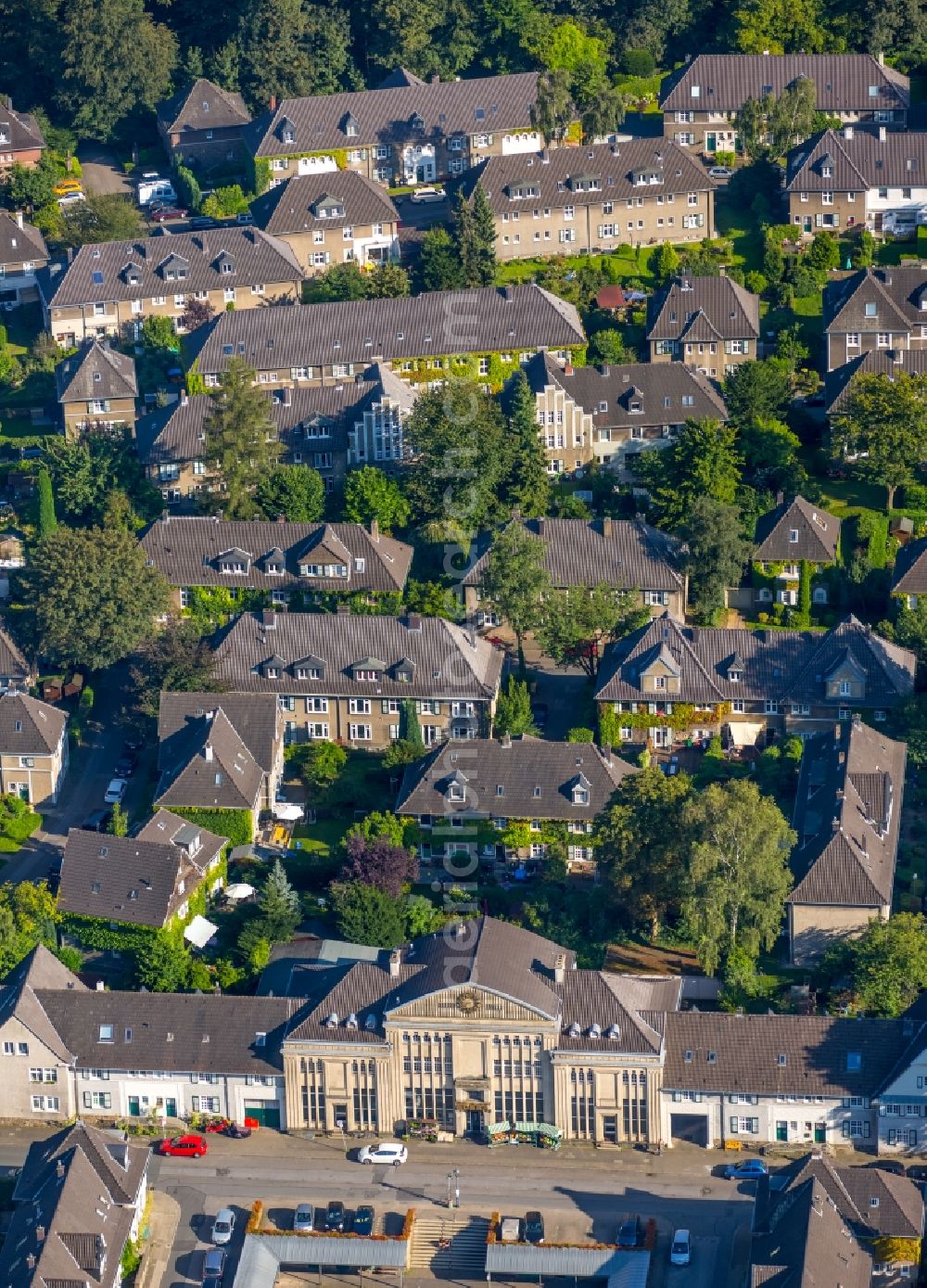 Aerial image Essen - City view near the little market with a branch of the Edeka supermarket in Essen in the state North Rhine-Westphalia