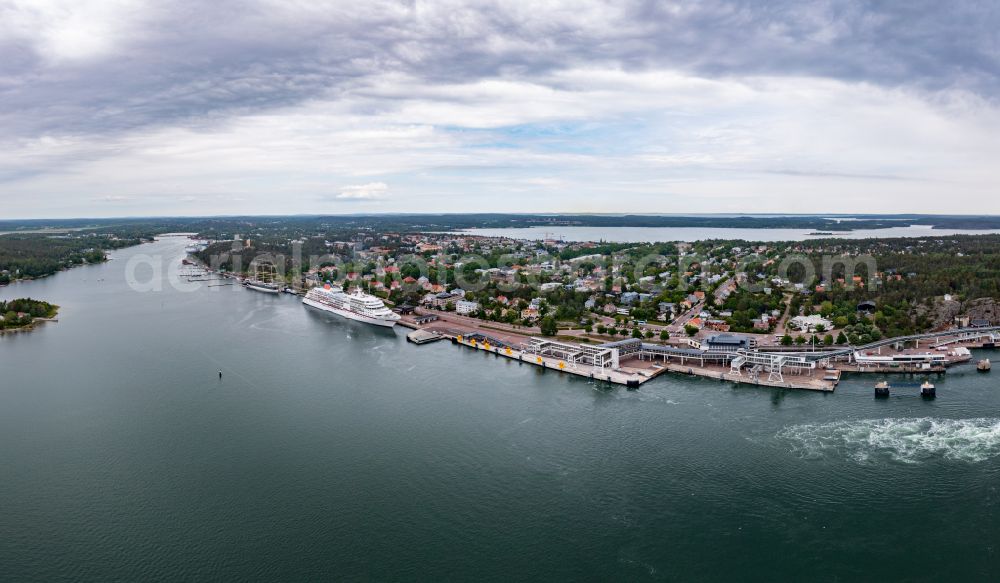 Aerial photograph Mariehamn - City view on sea coastline Faehrhafen in Mariehamn in Mariehamns stad, Aland