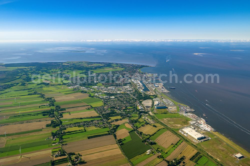 Aerial image Cuxhaven - City view on sea coastline of North Sea in Cuxhaven in the state Lower Saxony, Germany