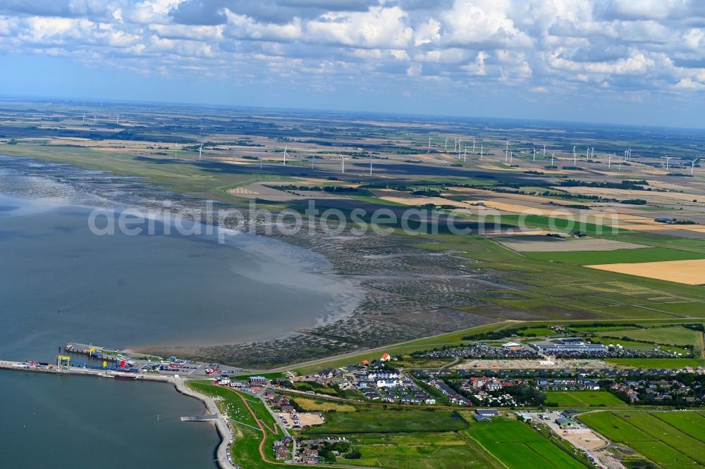 Dagebüll from the bird's eye view: City view on sea coastline of North Sea in Dagebuell in the state Schleswig-Holstein, Germany