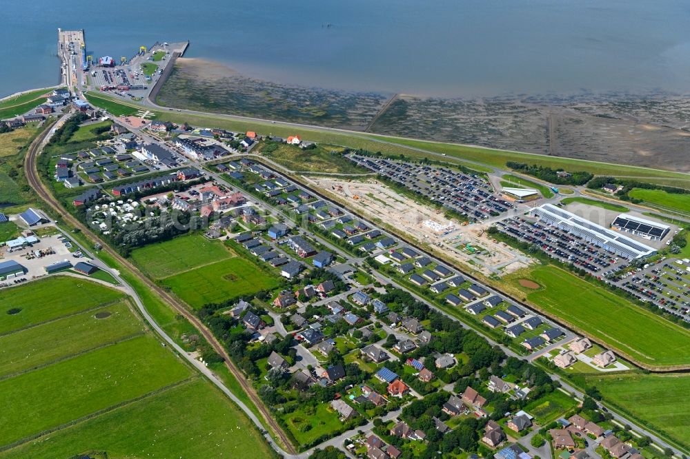 Dagebüll from the bird's eye view: City view on sea coastline of North Sea in Dagebuell in the state Schleswig-Holstein, Germany