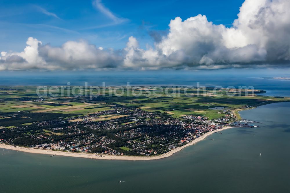 Aerial photograph Wyk auf Föhr - City view on sea coastline of North Sea in Wyk auf Foehr in the state Schleswig-Holstein, Germany