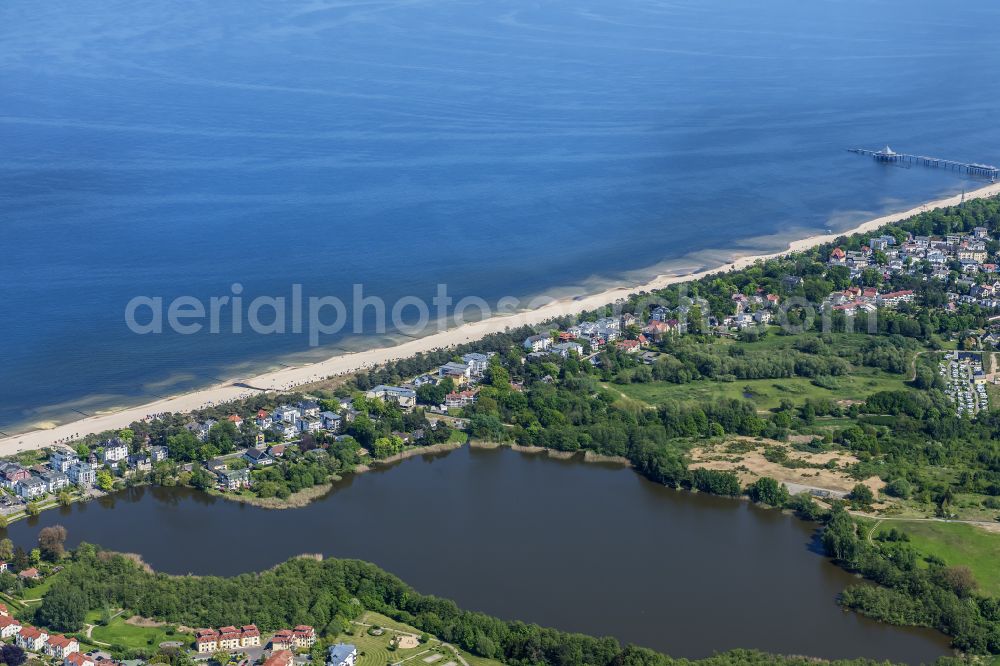 Bansin from the bird's eye view: City view on sea coastline of Baltic Sea on street Seestrasse in Bansin on the island of Usedom in the state Mecklenburg - Western Pomerania, Germany
