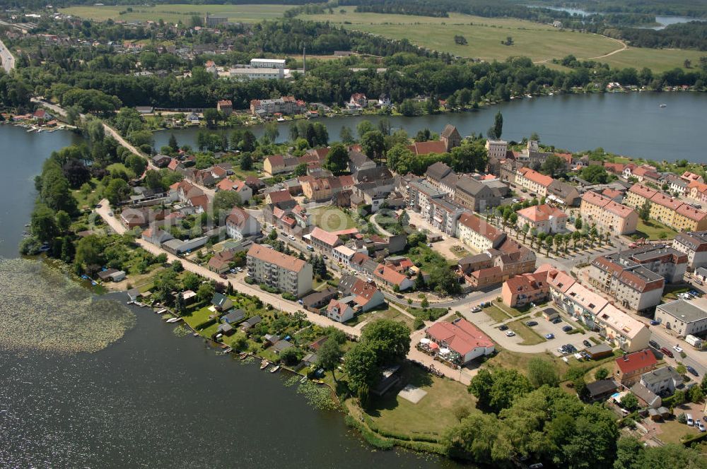 Aerial image Lychen - Stadtansicht von Lychen am Ufer des Zenssee und des Oberpfuhl im Bundesland Brandenburg. City view of Lychen in Germany.