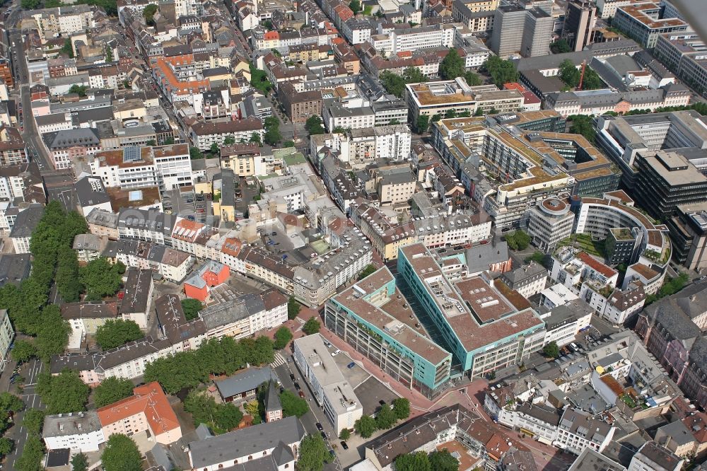 Aerial photograph Mainz - Cityscape of Mainz in Rhineland-Palatinate. Here the Romans passage at Adolf Kolping street in the center of Mainz