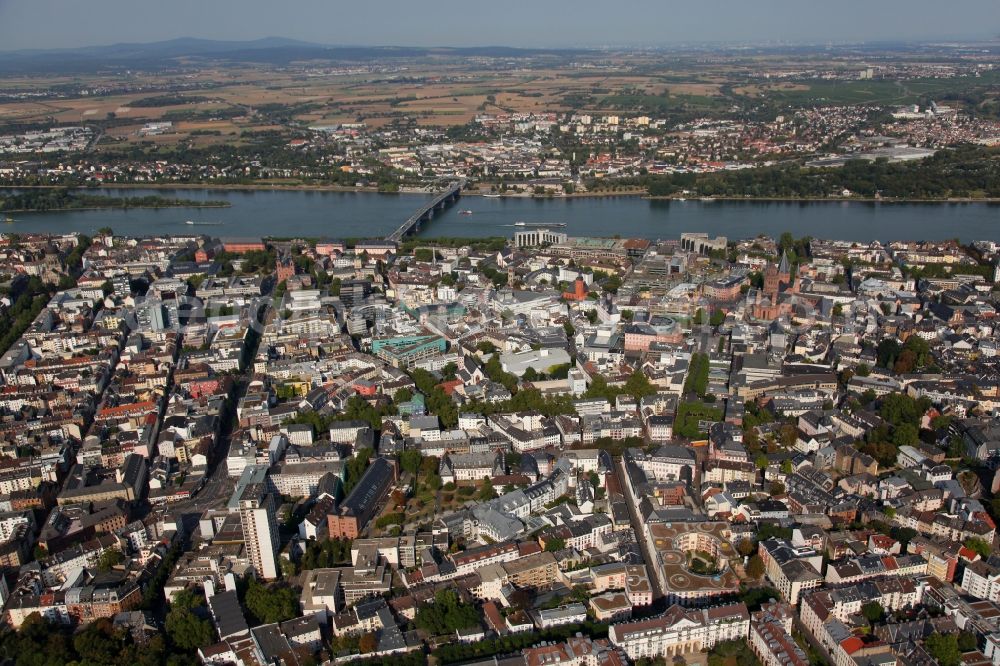 Mainz from the bird's eye view: View of Mainz and the course of the Rhine in the state of Rhineland-Palatinate. Mainz is state capitol and largest city of Rhineland-Palatinate. A university, several TV and radio broadcasting stations and the carneval are characteristic features of the city on the river Rhine