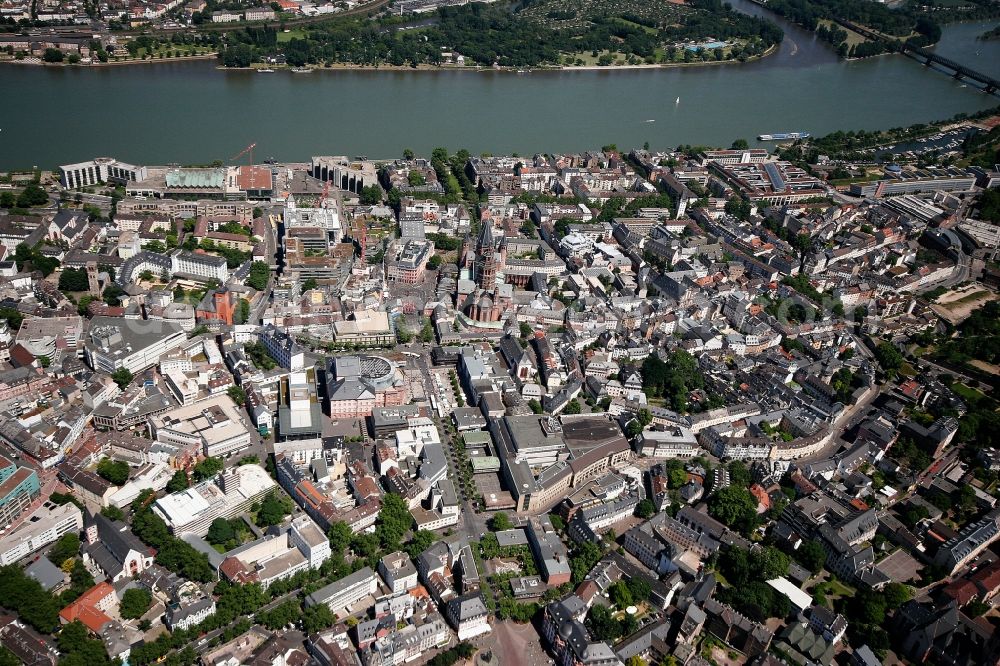 Aerial image Mainz - Mainz, located opposite the mouth of the River Main on the Rhine, is the capital of and largest city in Rhineland-Palatinate. Mainz is the seat of the Gutenberg University, a Roman Catholic diocese and of several TV and radio stations, such as the Southwest German Radio and Second German Television, and sees itself as a stronghold of the Rhenish carnival. In the center of Mainz Cathedral