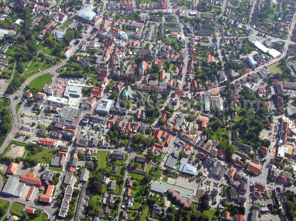 Melle (Niedersachsen) from above - Die zentrale Lage im nordwestdeutschen Städtedreieck Osnabrück-Bielefeld-Münster macht Melle zu einem interessanten Wirtschaftsstandort.