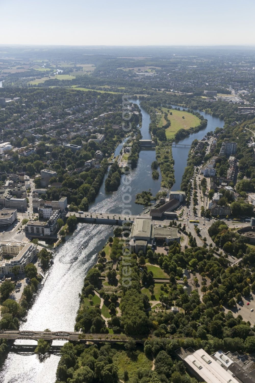 Aerial photograph Mülheim an der Ruhr - Cityscape of Mülheim on the River Ruhr in North Rhine-Westphalia