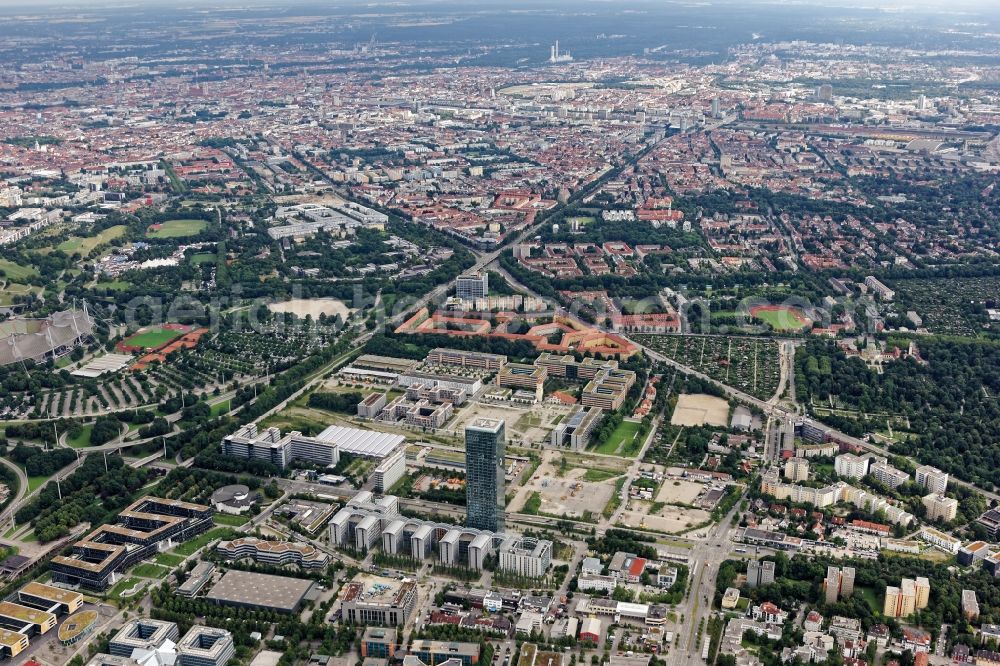 Aerial photograph München - City view of the city area of Moosach in Munich in the state Bavaria, Germany