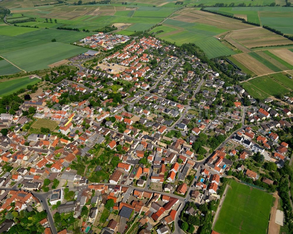 Aerial image Mommenheim - Cityscape of Mommenheim in Rhineland-Palatinate