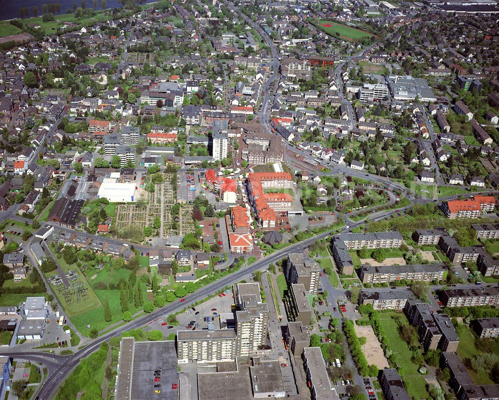 Monheim am Rhein from above - Stadtansicht von Monheim. Blick vom Berliner Viertel über das St. Josef Krankenhaus auf den Rhein. Cityscape of Monheim am Rhein. View from the Berlin quater to the St. Josef hospital and finally from the hospital to the river Rhein.