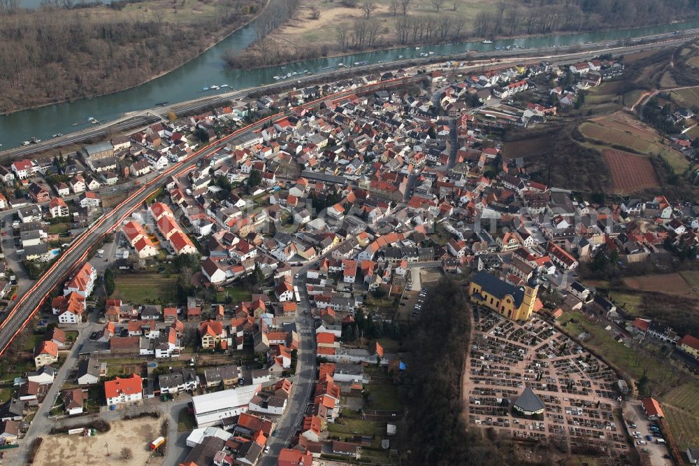 Aerial image Nackenheim - Cityview of Nackenheim in the state of Rhineland-Palatinate