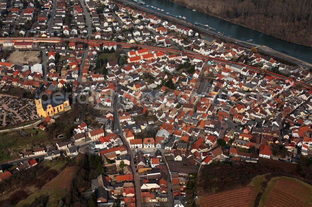 Nackenheim from the bird's eye view: Cityview of Nackenheim in the state of Rhineland-Palatinate