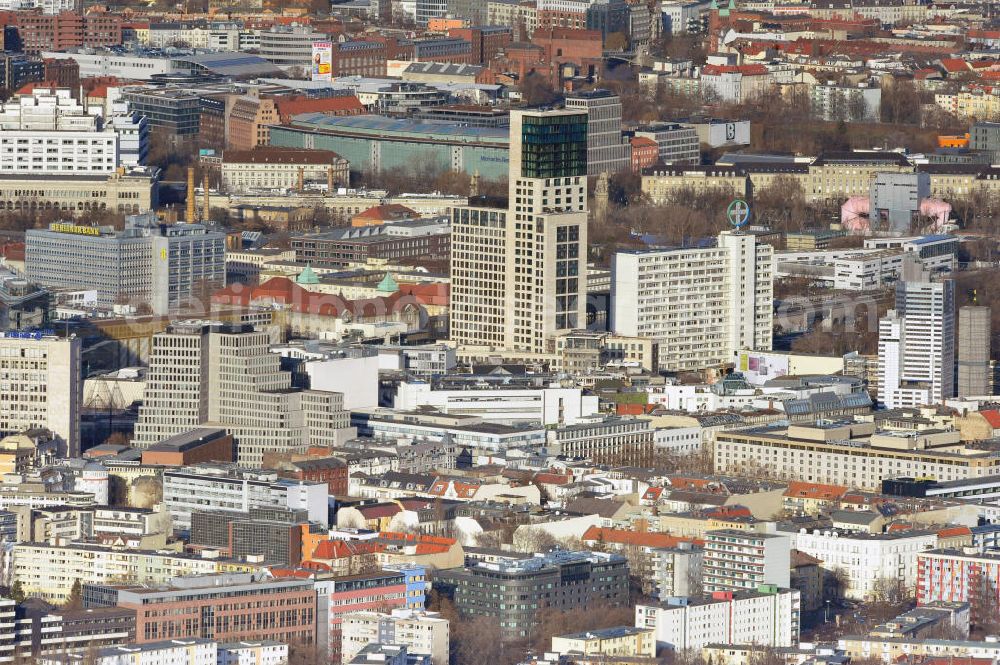 Berlin from above - Stadtansicht mit dem neu errichteten Hochhaus Zoofenster in der City West in Charlottenburg am Bahnhof ZOO. Das die Skyline West wie das Europacenter prägende Hochhausprojekt mit 118 Meter Höhe wird neben Einzelhandelsläden in den unteren Geschossen hauptsächlich ein Hotel der Marke Waldorf-Astoria beherbergen und soll Ende 2011 durch die ALPINE Bau fertiggestellt werden. City view with the newly constructed high-rise Zoofenster in the City West train station Charlottenburg ZOO.