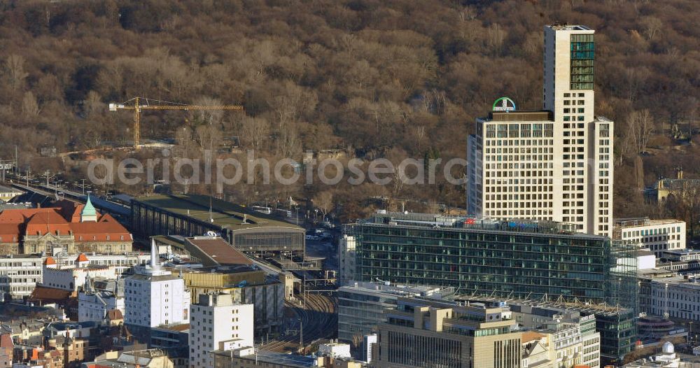 Berlin from above - Stadtansicht mit dem neu errichteten Hochhaus Zoofenster in der City West in Charlottenburg am Bahnhof ZOO. Das die Skyline West wie das Europacenter prägende Hochhausprojekt mit 118 Meter Höhe wird neben Einzelhandelsläden in den unteren Geschossen hauptsächlich ein Hotel der Marke Waldorf-Astoria beherbergen und soll Ende 2011 durch die ALPINE Bau fertiggestellt werden. City view with the newly constructed high-rise Zoofenster in the City West train station Charlottenburg ZOO.