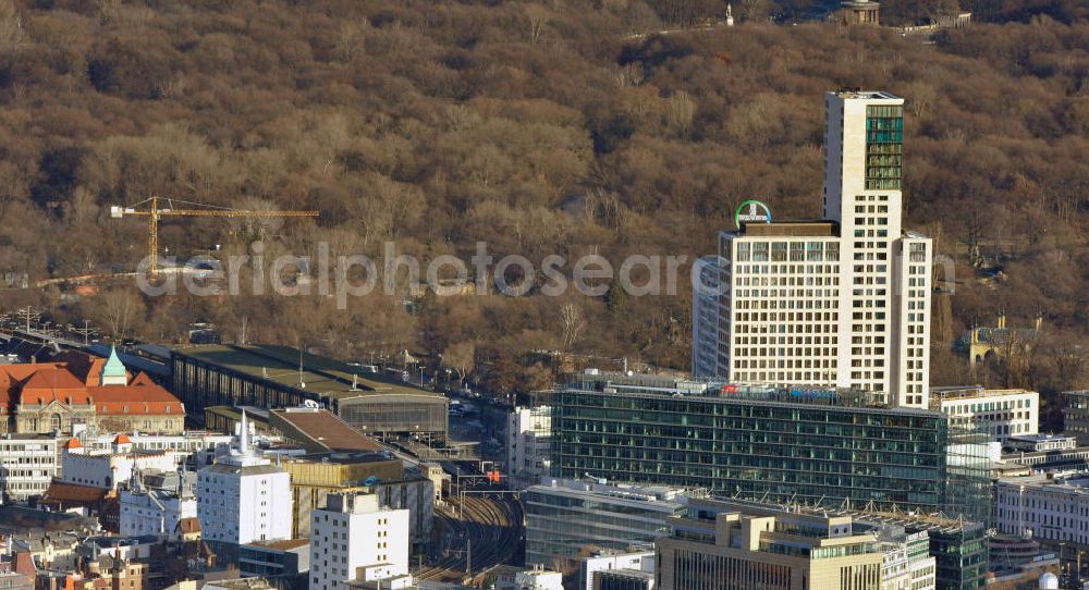 Aerial photograph Berlin - Stadtansicht mit dem neu errichteten Hochhaus Zoofenster in der City West in Charlottenburg am Bahnhof ZOO. Das die Skyline West wie das Europacenter prägende Hochhausprojekt mit 118 Meter Höhe wird neben Einzelhandelsläden in den unteren Geschossen hauptsächlich ein Hotel der Marke Waldorf-Astoria beherbergen und soll Ende 2011 durch die ALPINE Bau fertiggestellt werden. City view with the newly constructed high-rise Zoofenster in the City West train station Charlottenburg ZOO.