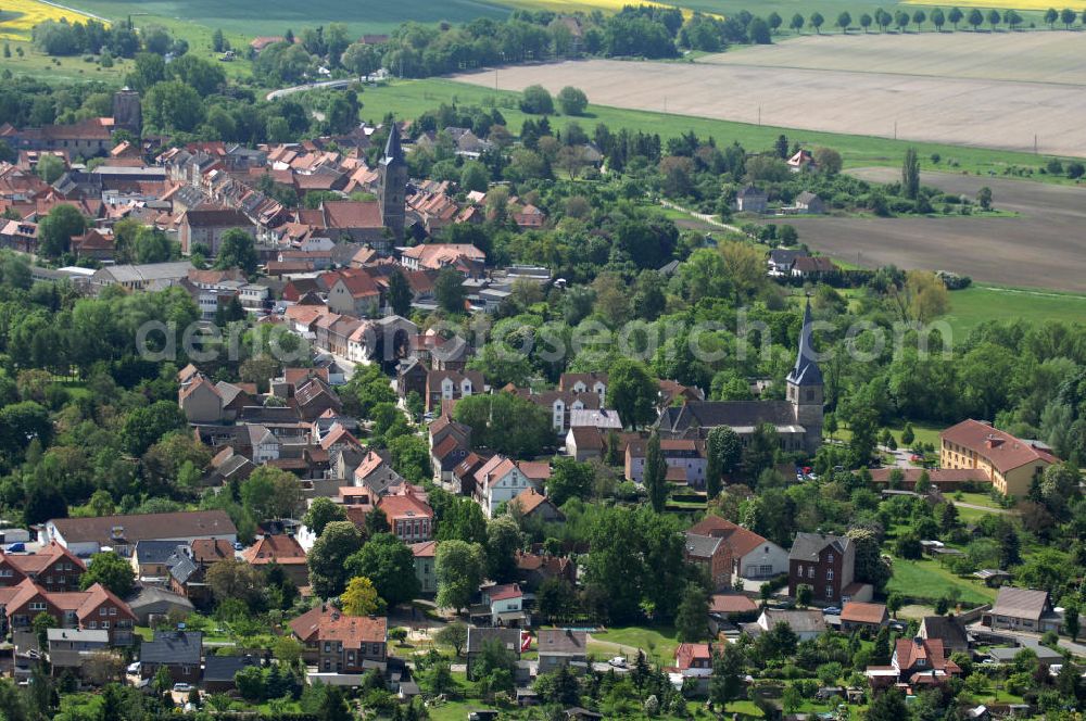 Aerial photograph Oebisfelde - Cityscape of Oebisfelde with the castle, the Saint Catherine ' s Church and the Saint Nicholas church in Saxony-Anhalt