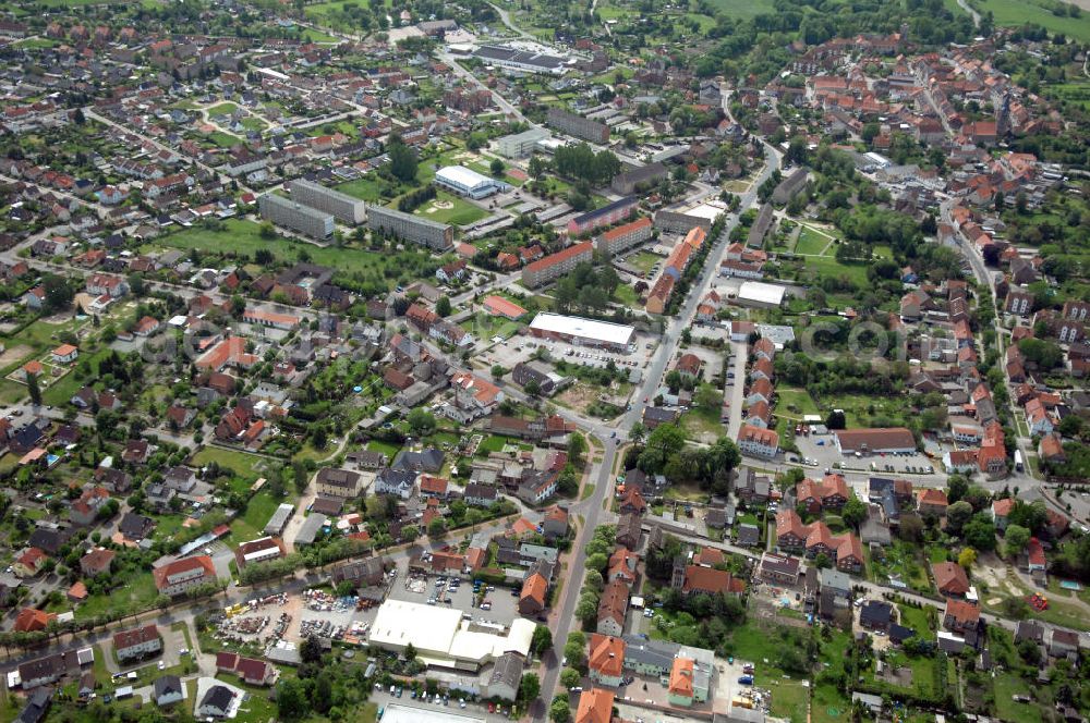 Oebisfelde from the bird's eye view: Housing area at the street Bahnhofstrasse in Oebisfelde in Saxony-Anhalt