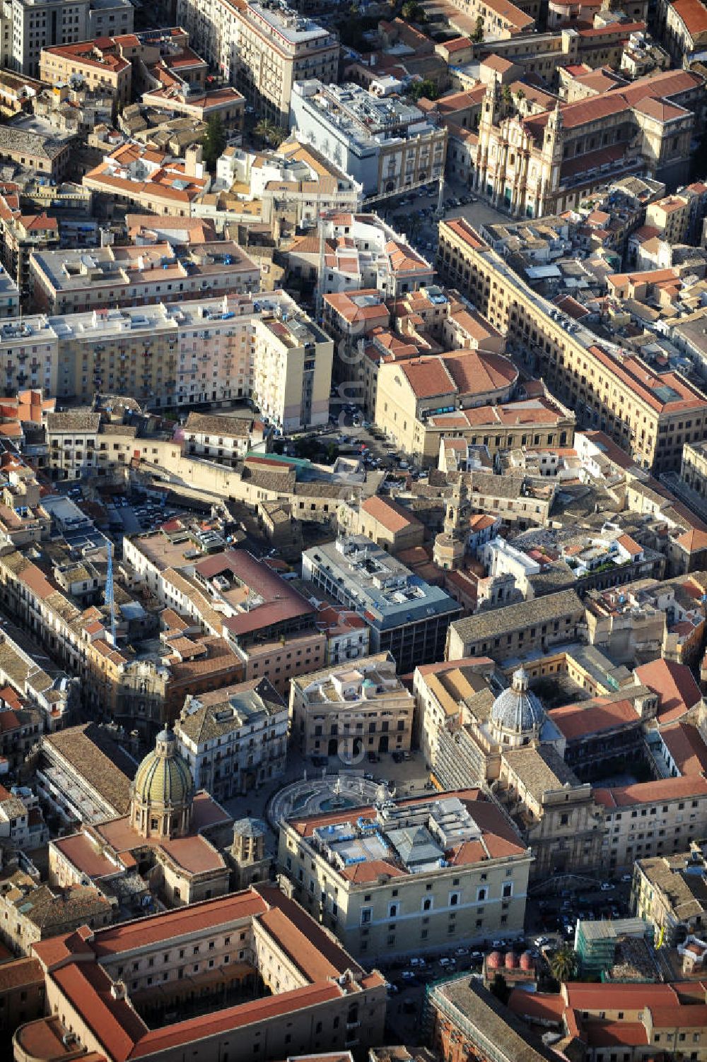 Palermo Sizilien from above - View from sights around the fontain at the Pretoria Square into the direction of the San Domenico Church in Palermo at Sicily in Italy